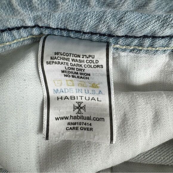 Habitual Light Wash Denim Jeans Straight Leg Raw Hem SZ 28 - Picture 15 of 16